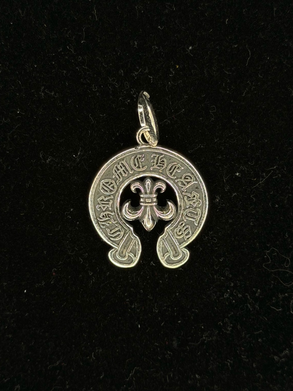 Chrome Hearts Horseshoe Floral Le Flur Unisex Pendant